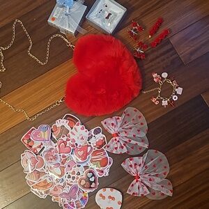 ♥️ 60 Piece Valentines Day Bundle!!!!!